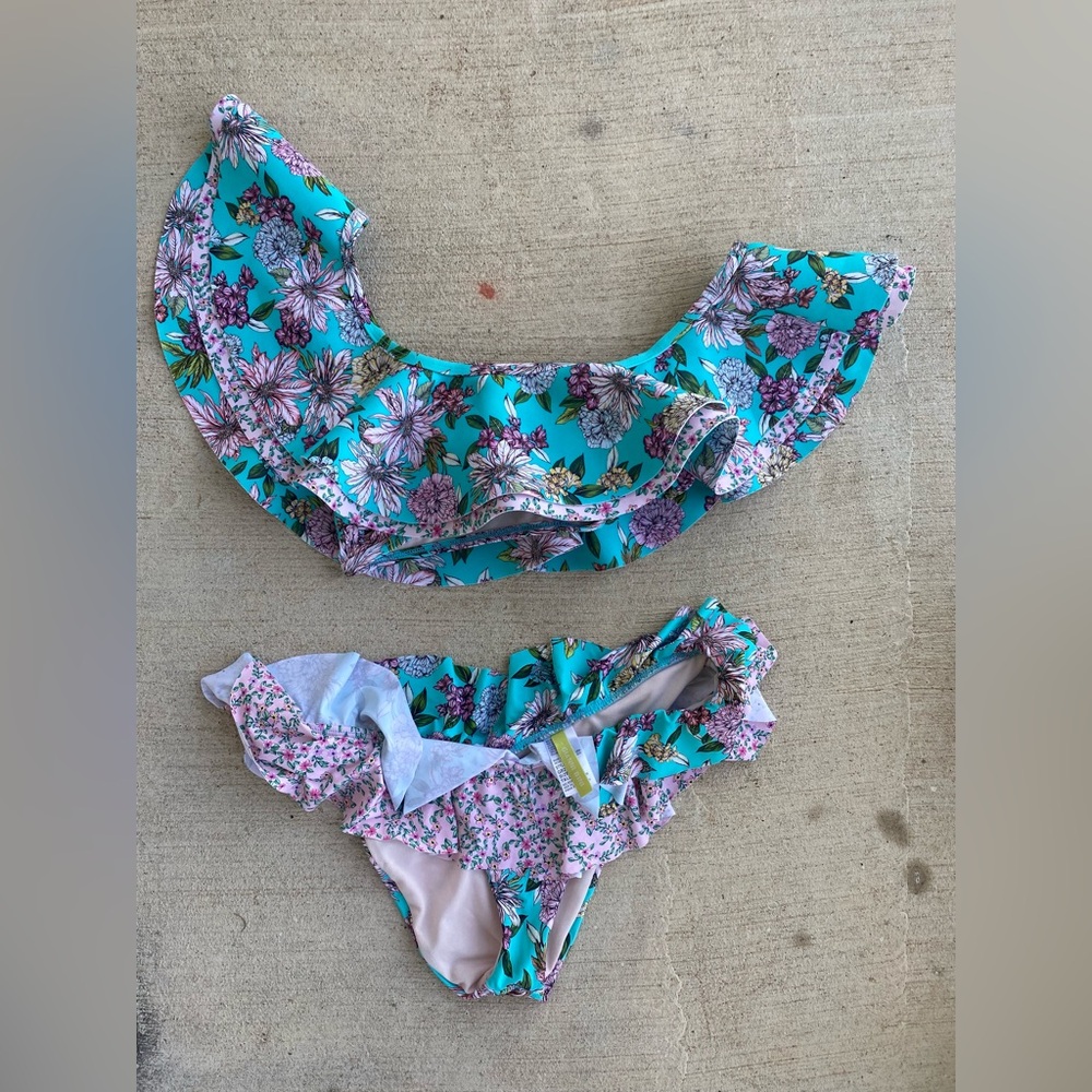 GB Flower Power Double Ruffle Bikini Swimsuit Set, Size Medium - Picture 1 of 5